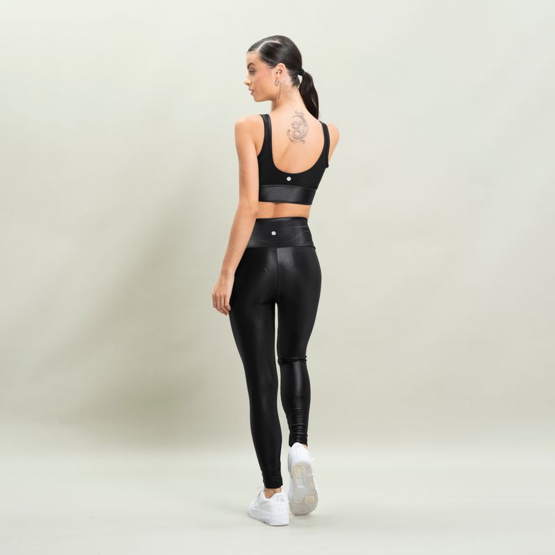 Top-Feminino-Square-Shimmer-Vivame-Preto-Daniela-Tombini