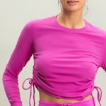Camiseta-Feminina-Manga-Longa-Franzida-Kelsey-Vivame-Daniela-Tombini