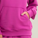 Moletom-Feminino-Com-Capuz-E-Bolso-Kelsey-Vivame-Daniela-Tombini