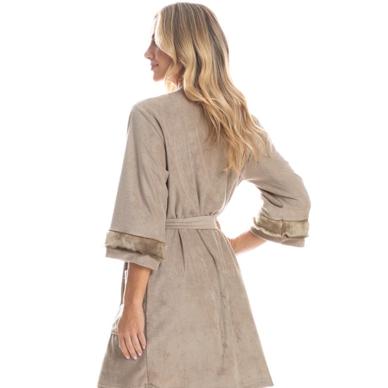 Robe-Com-Pelo-Karina-Daniela-Tombini