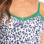 Camisola-Curta-Com-Fenda-Estela-Joana-Verde
