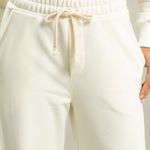 Calca-Feminina-Em-Moletom-Cargo-Ampla-Com-Bolso-Arianna-Viva