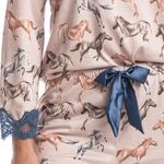 Pijama-Feminino-Longo-Com-Renda-Clara-Cavalos
