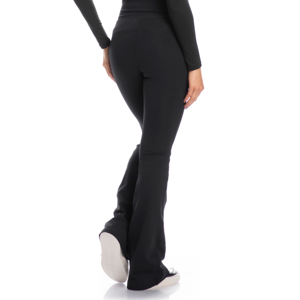 Calça Feminina Flare Com Recortes Body Fit Preto - Imagem 2