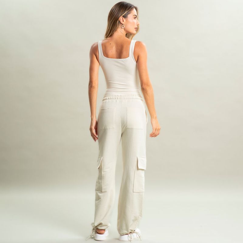 Calca-Feminina-Em-Moletom-Cargo-Com-Bolso-Harper-Vivame