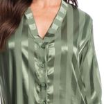 Camisao-Feminino-Curto-Abotoado-Em-Cetim-Lia