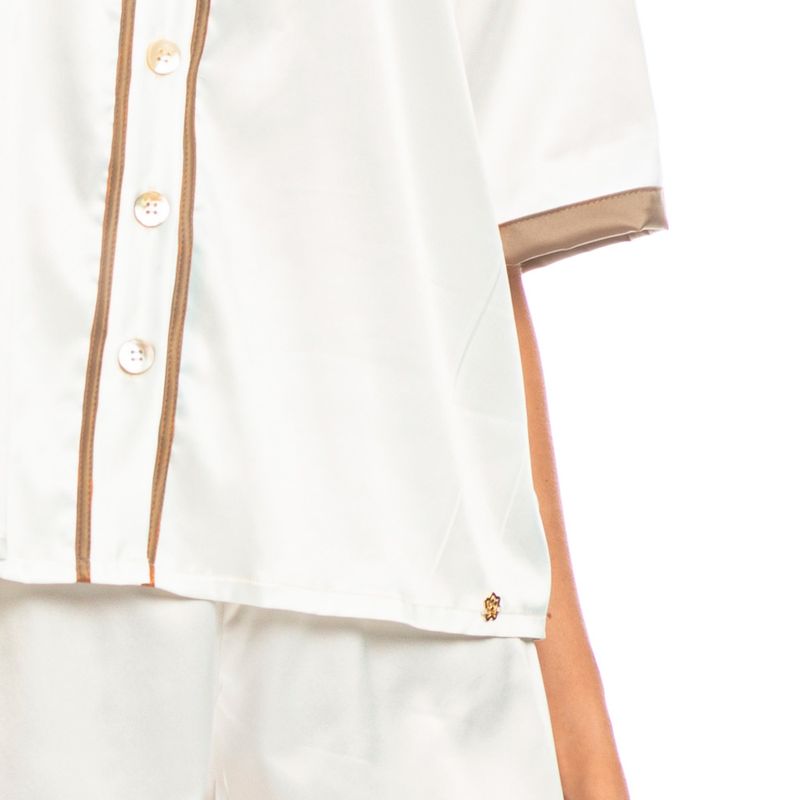 Pijama-Feminino-Curto-Abotoado-Em-Cetim-Erica-