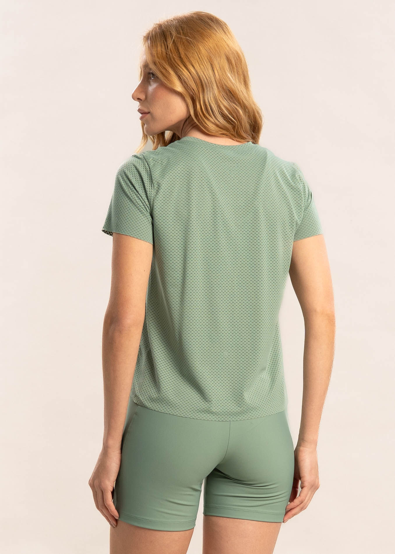 Camiseta Dynamic Air Dry Crop Verde - Imagem 2