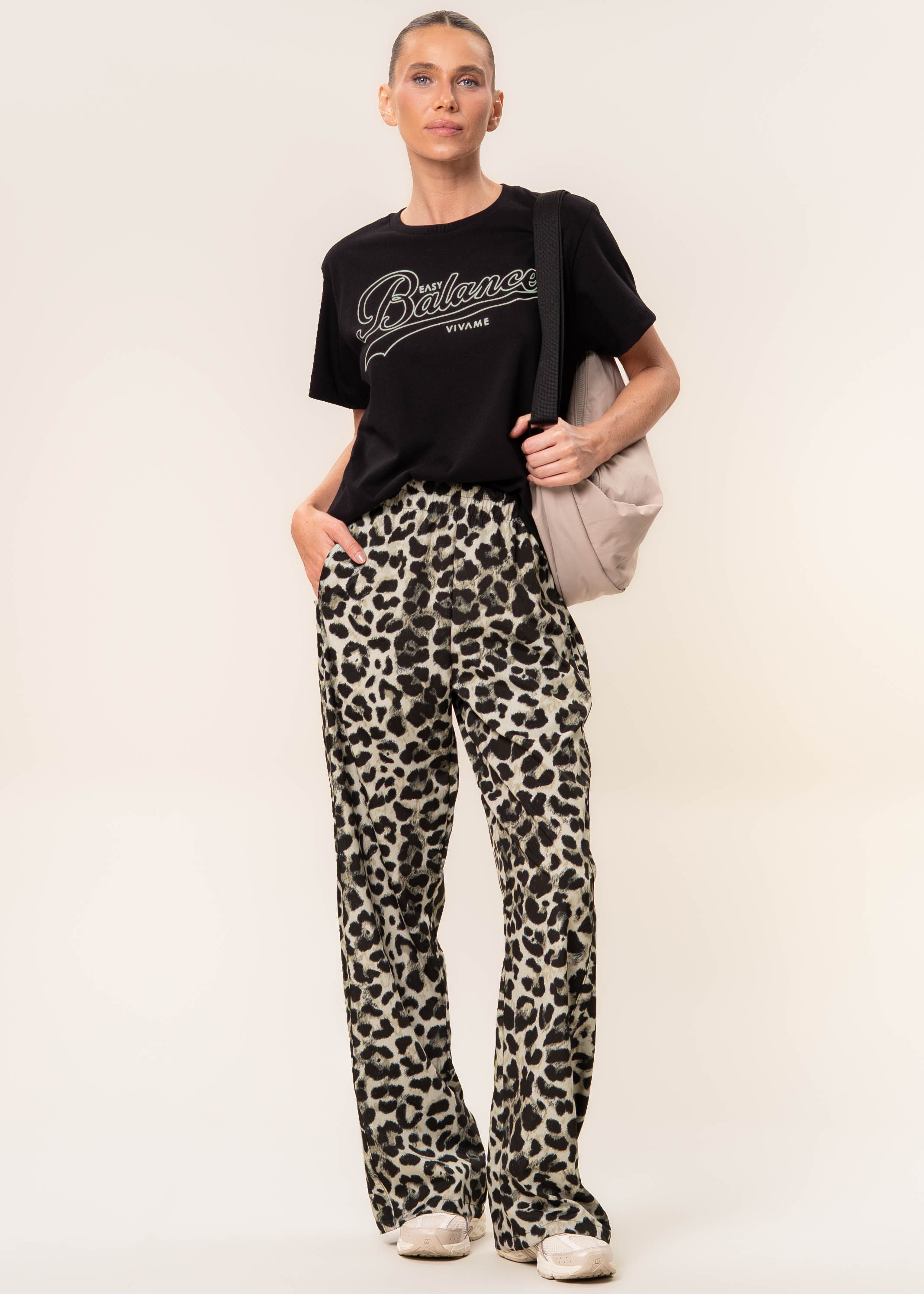 Calça Reta Com Bolsos Wild Vivame Marrom - Imagem 1
