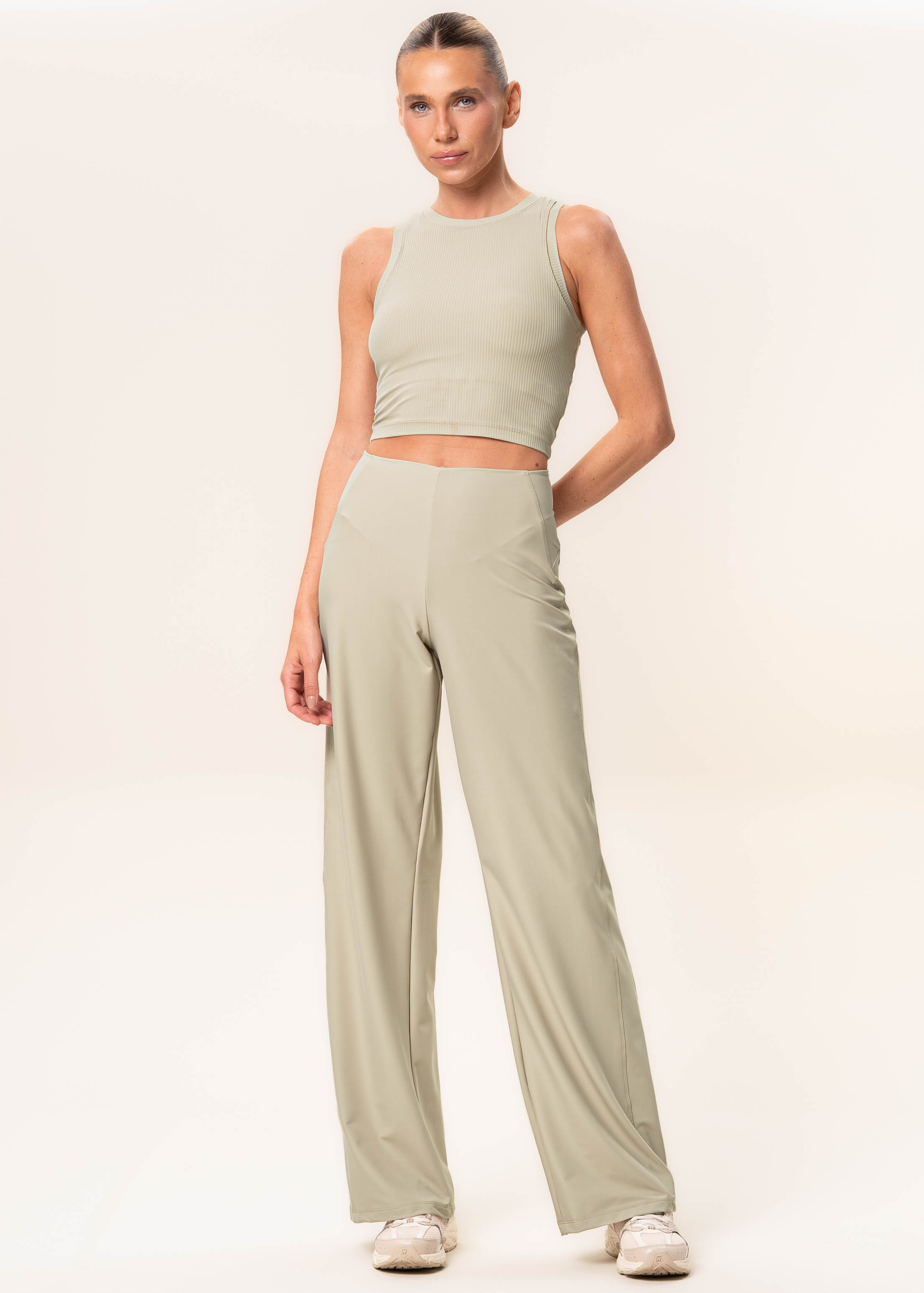 Calça Reta Invisible Slim Shape Neutral Vivame Bege - Imagem 1