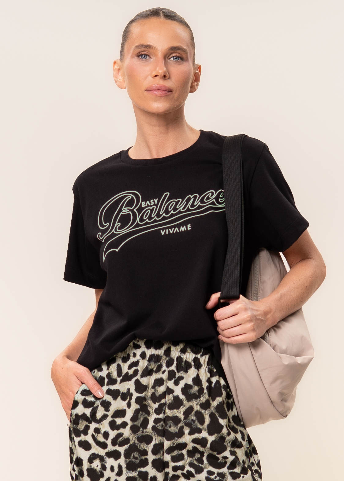 Camiseta Feminina Curve Vivame Preto - Imagem 1
