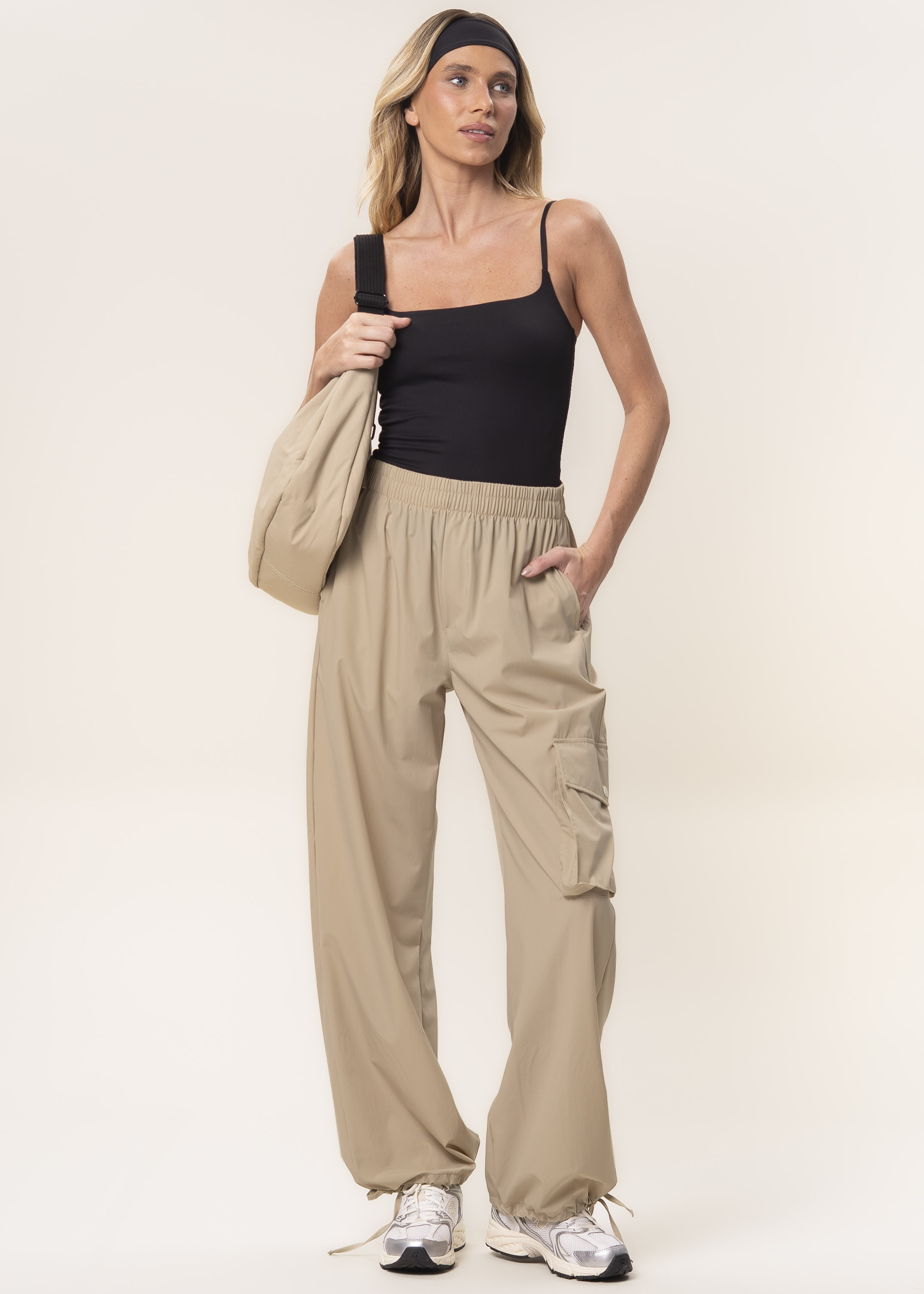 Calça Feminina Cargo Com Bolso Move Vivame Bege - Imagem 1